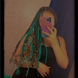 Meet your Posher, Kayleai